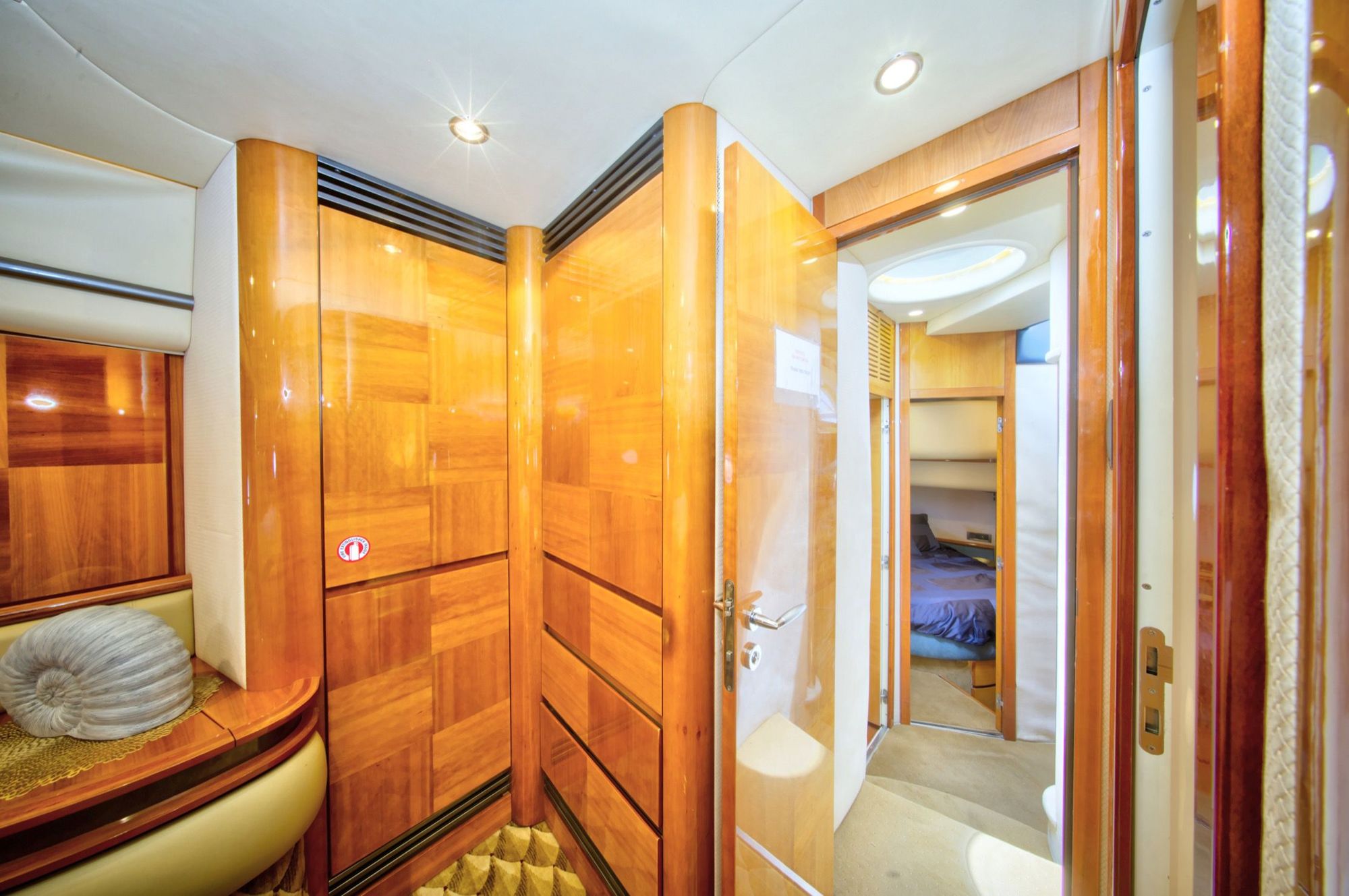 DSC05285_6_7_8_9_compressed