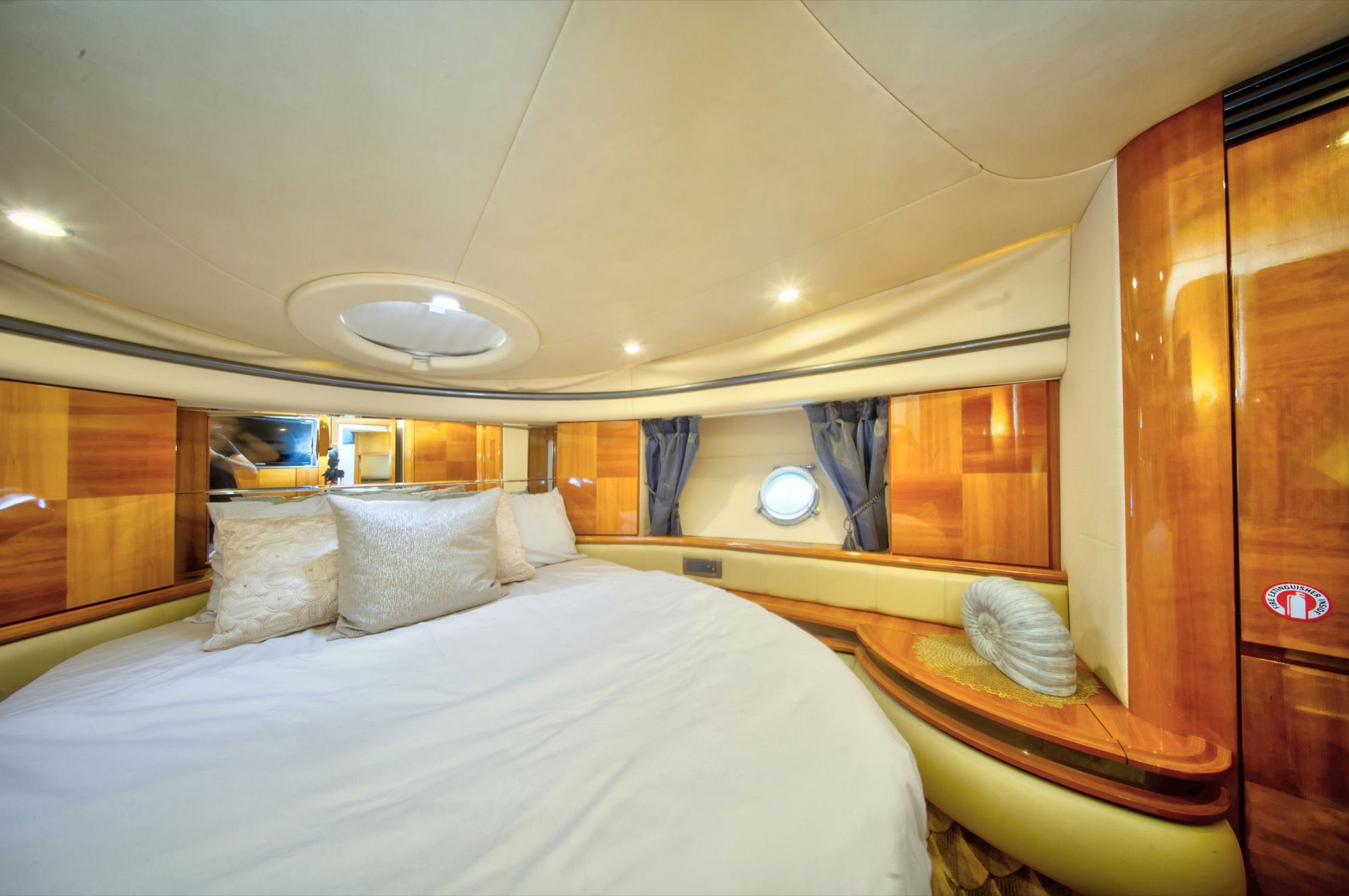 DSC05295_6_7_8_9_compressed